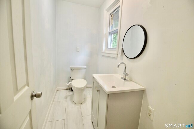 Photo - 407 East Ave