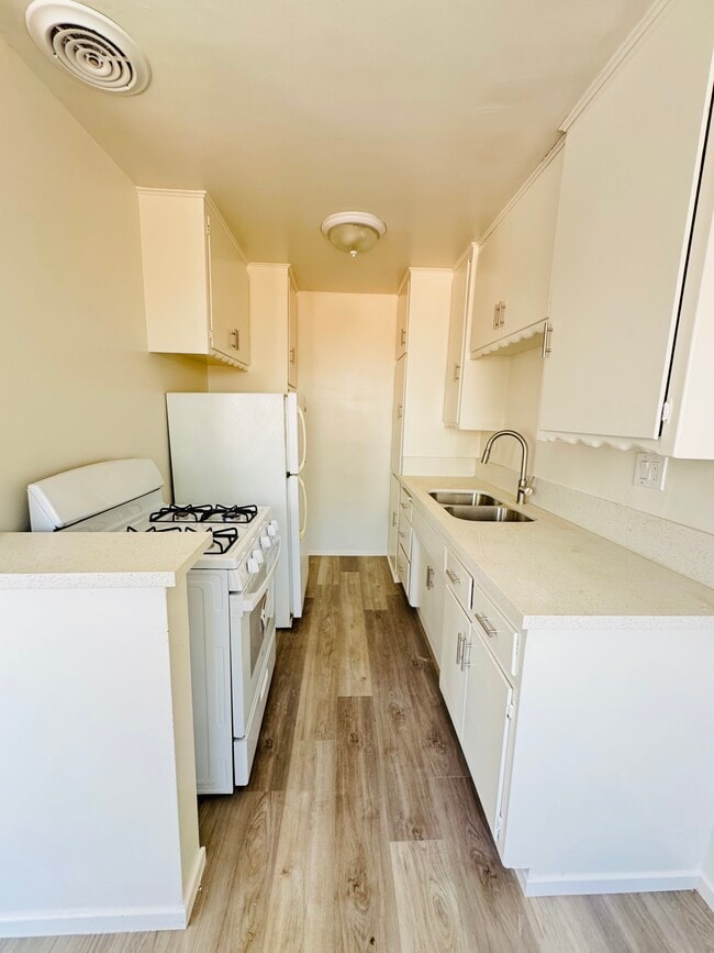 Unit #4 Kitchen