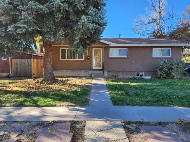 Building Photo - 2618 N Prospect St