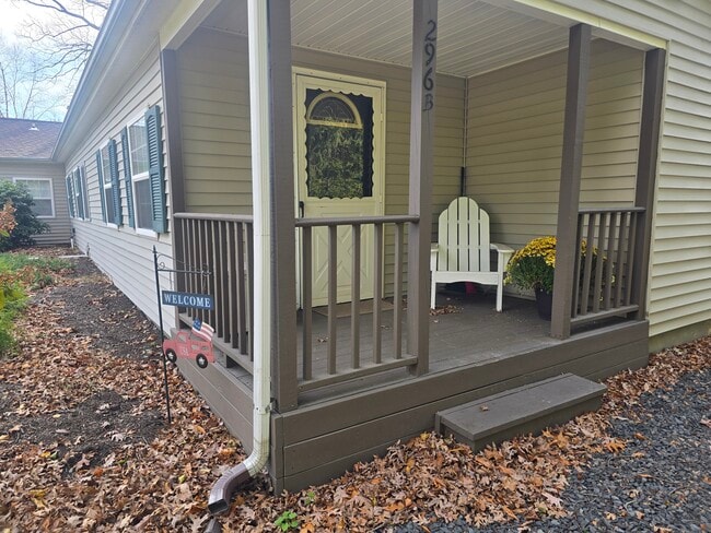 Building Photo - 296 Hockhockson Unit 296B