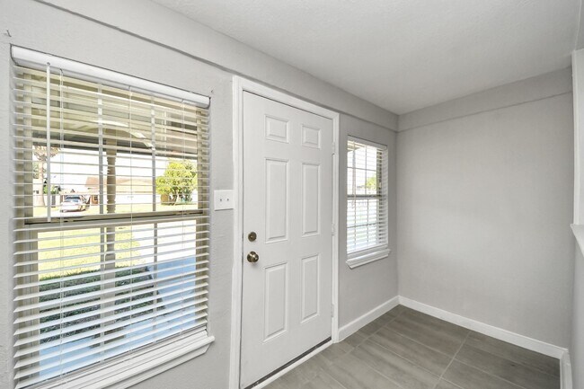 Photo - 1222 Bernard St