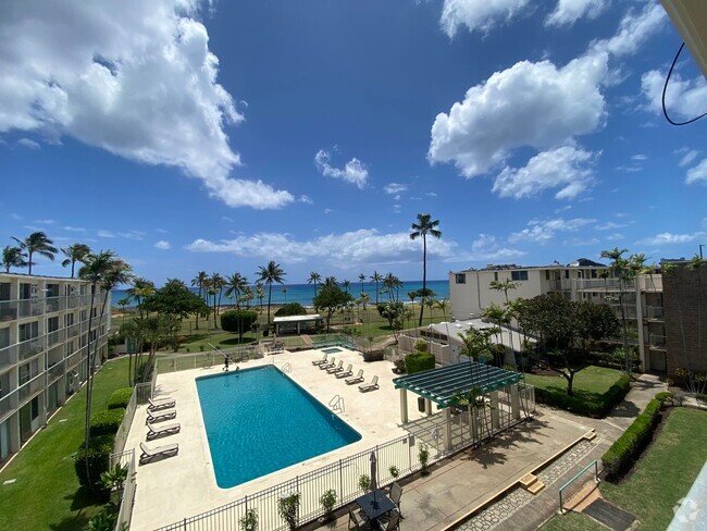 Building Photo - Makaha Surfside 1 Bedroom/1 bath Rental