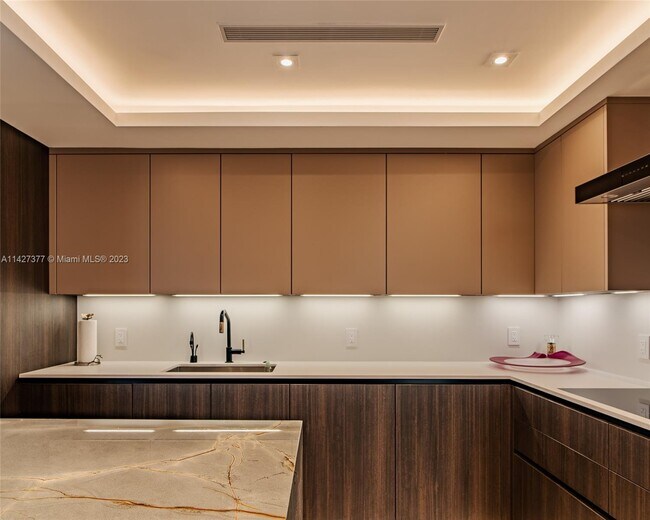 Photo - 19333 Collins Ave Unidad PH 06