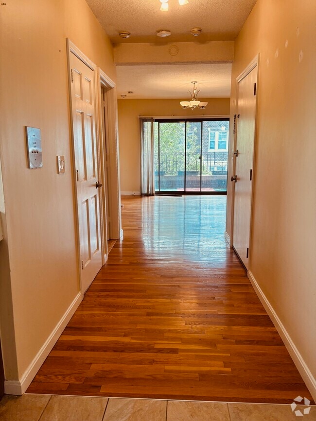 Building Photo - 317 Summit Ave Unit 8 Rental