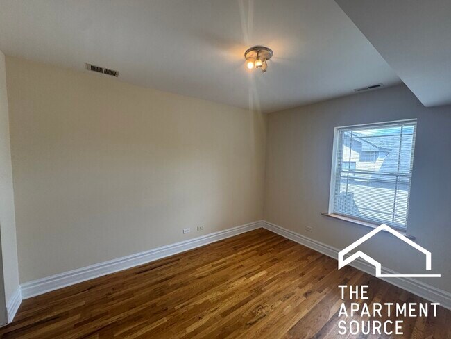 Photo - 3650 W Berteau Ave Condo Unit 3