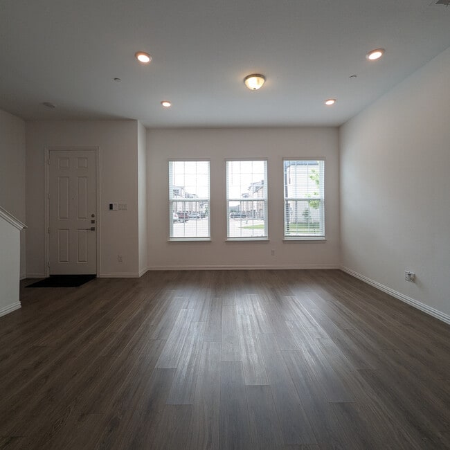 Living Room - 2257 Adena Springs Dr