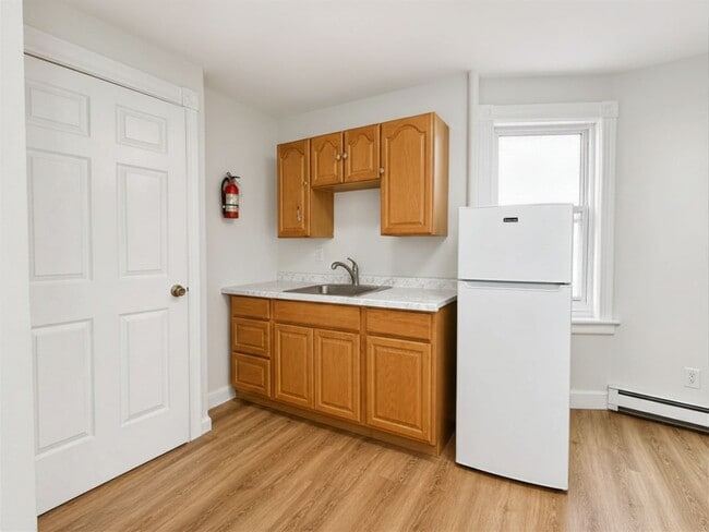 Building Photo - 276 Atlantic St Unit 3