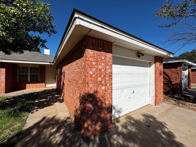 Building Photo - 7812 Avenue U Rental