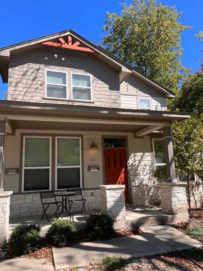 Photo - 5 Bed/3 Bath House near Campus