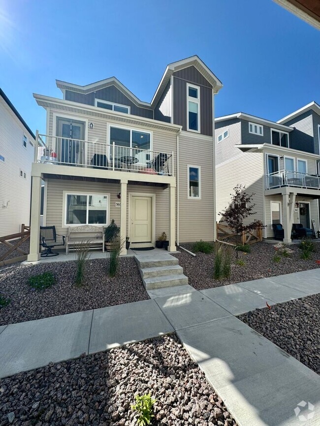Building Photo - Like New 3 bedroom home in Banning Lewis