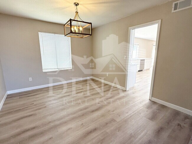 Photo - 1529 E Edgewater Dr