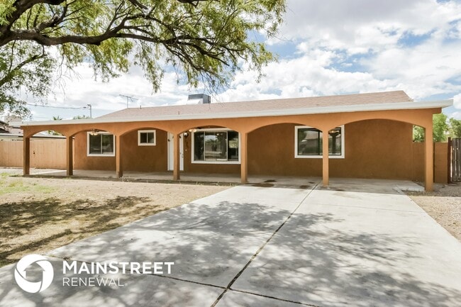 Photo - 1935 E Campo Bello Dr