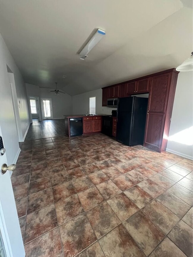 Photo - 14258 Woodlands Dr