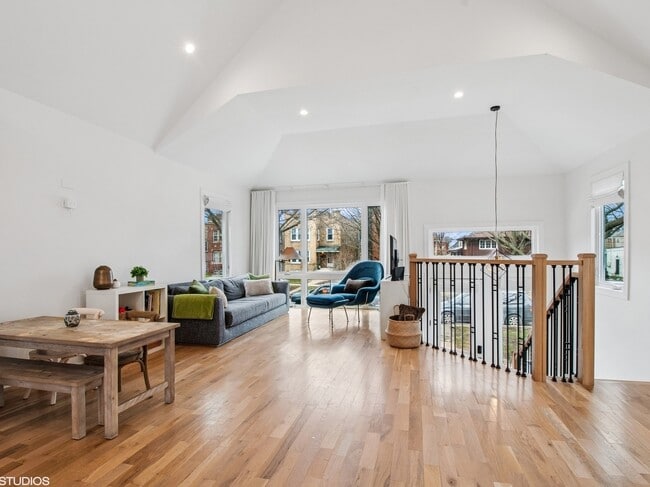 Photo - 1025 Dewey Ave