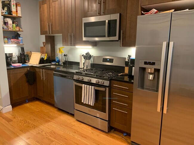 Photo - 186 Kelton St Unit 3