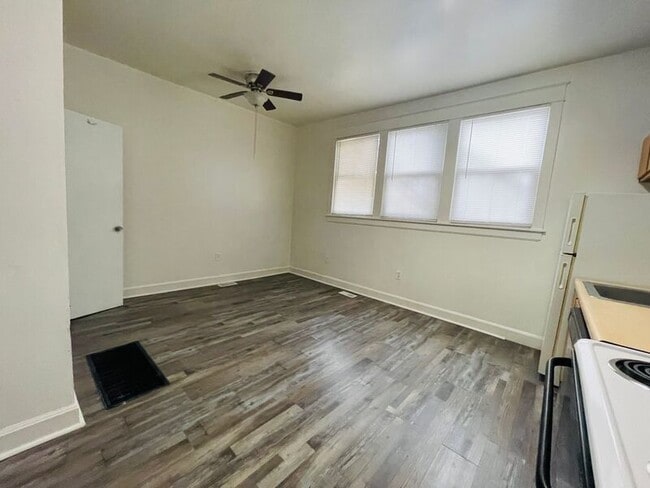 Photo - 517 W Maple Ave