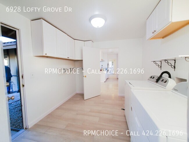 Photo - 6928 Lofty Grove Dr