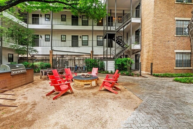 Photo - 203 E 31st St Unit 311