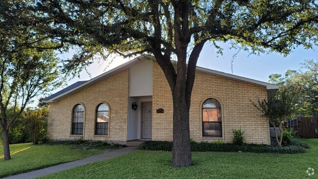 Building Photo - 1901 Glenwick Ln Rental