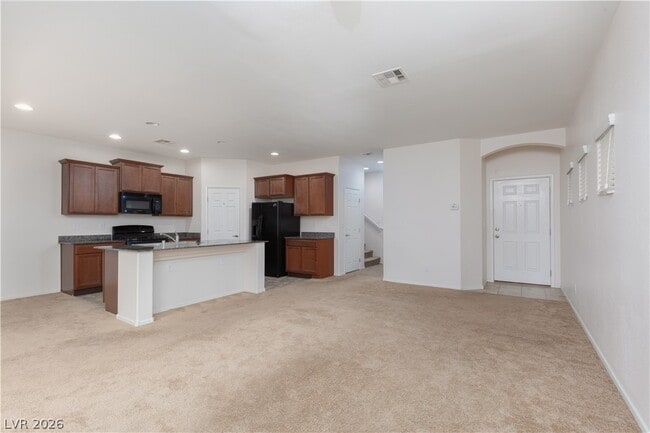 Photo - 2875 Rough Green St