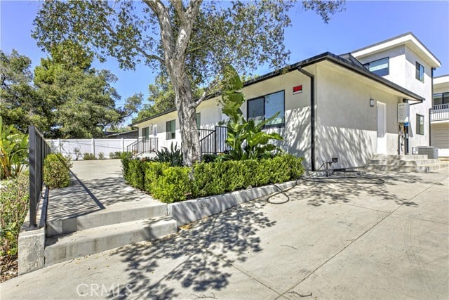 Building Photo - 2641 Hermosa Ave