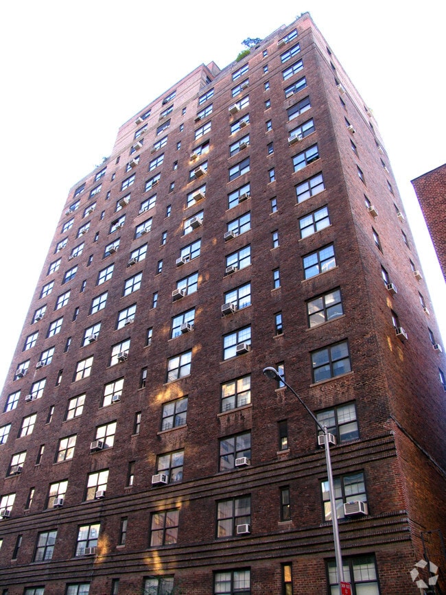 Photo - 201 E 15th St