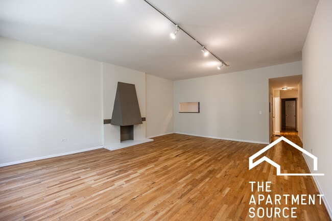 Photo - 1427 N Dearborn St Unit A1