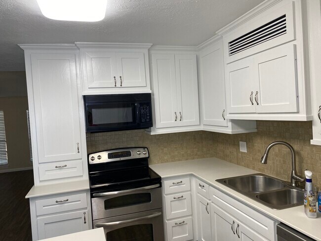 Photo - 5702 Golden Grove Ln