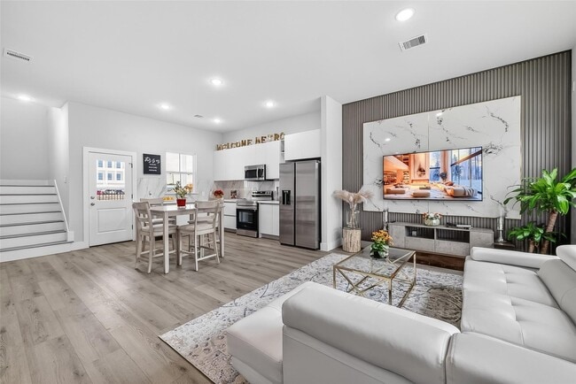 Photo - 6702 Metro Blvd