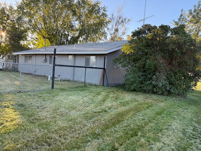 Photo - 106 E Washington St