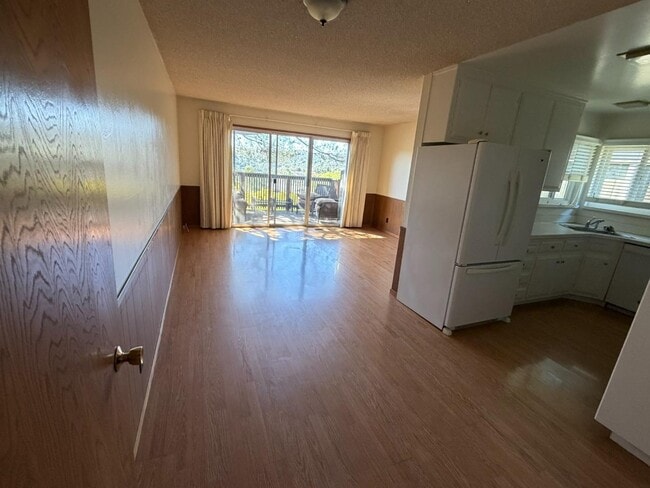 Building Photo - 1355 Palos Verdes Dr