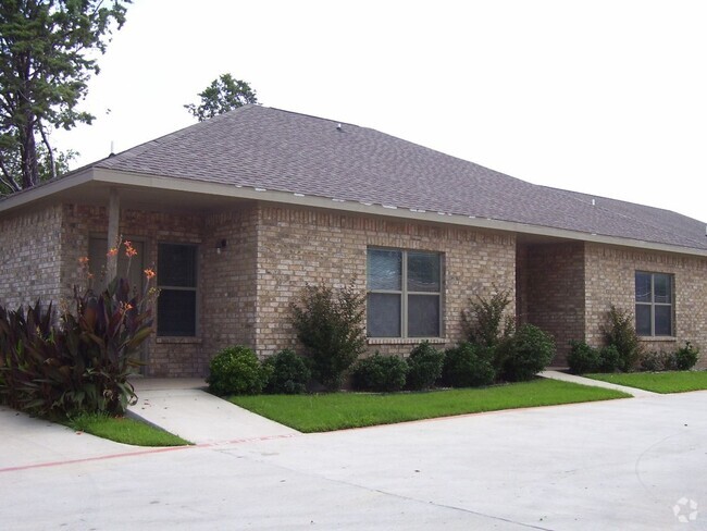 Building Photo - S.TOWER109 - 105 Unit 1 Rental