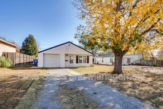 Photo - 1133 S Miles Ave