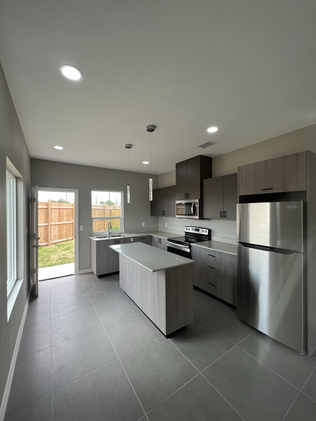 Photo - 5913 Puffin Ave Unit 2