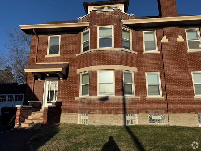 Building Photo - 2565 Orland Ave Unit 2 Rental