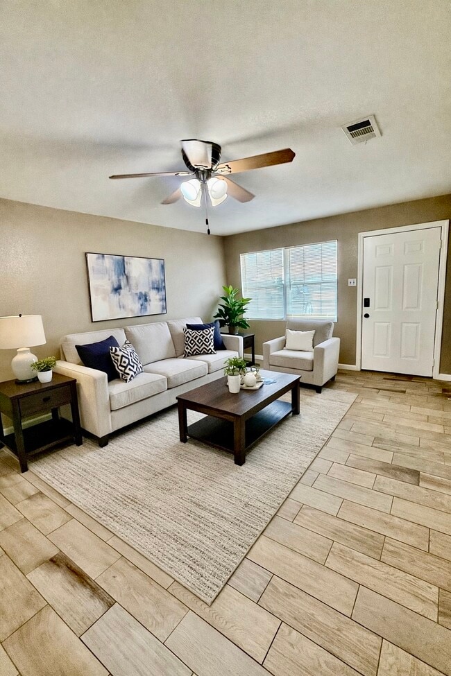 Photo - 7225 Hummingbird Ln