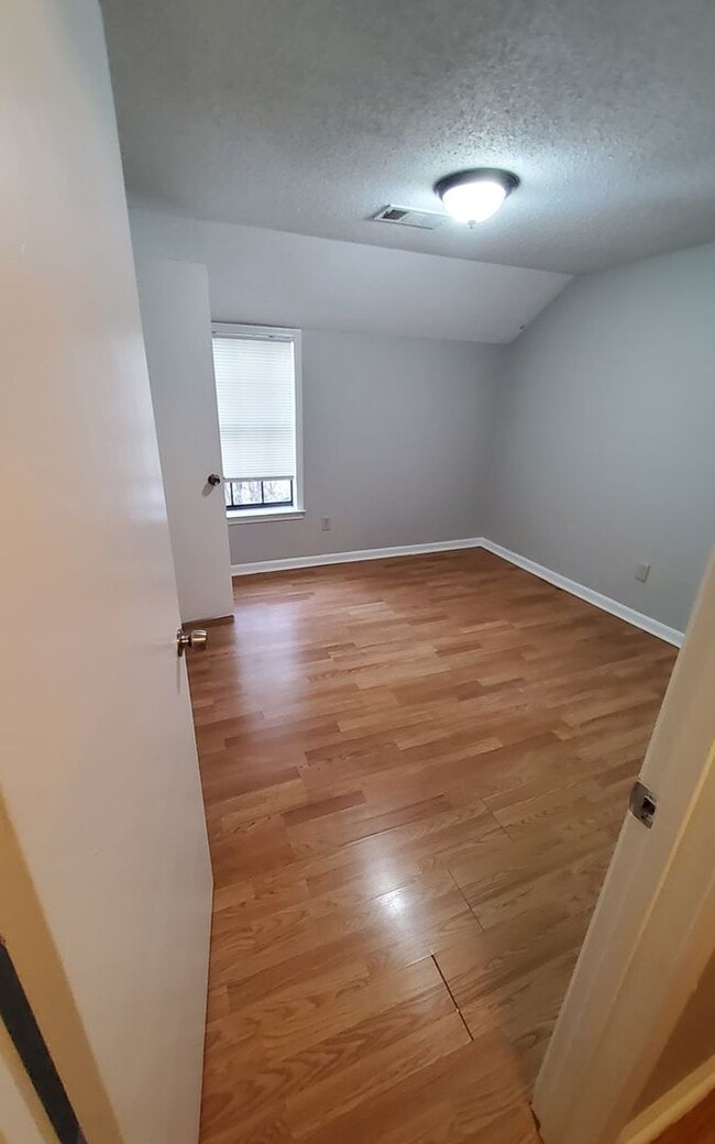 Photo - Welcome to 3891 Brichshade Cove!