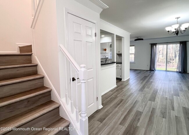 Photo - 430 Indigo Ct