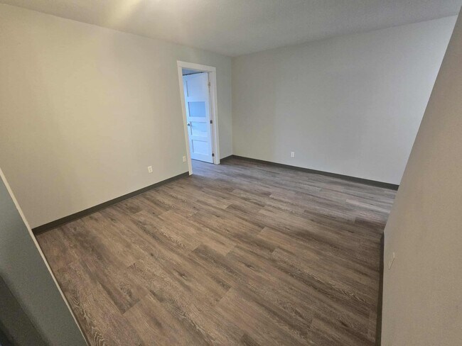 Photo - 155-155 Mighton Ave Unit 6