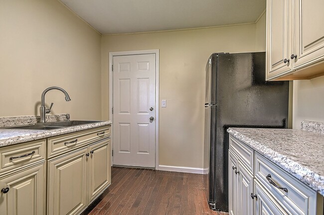 Photo - 214 Taylor Ave