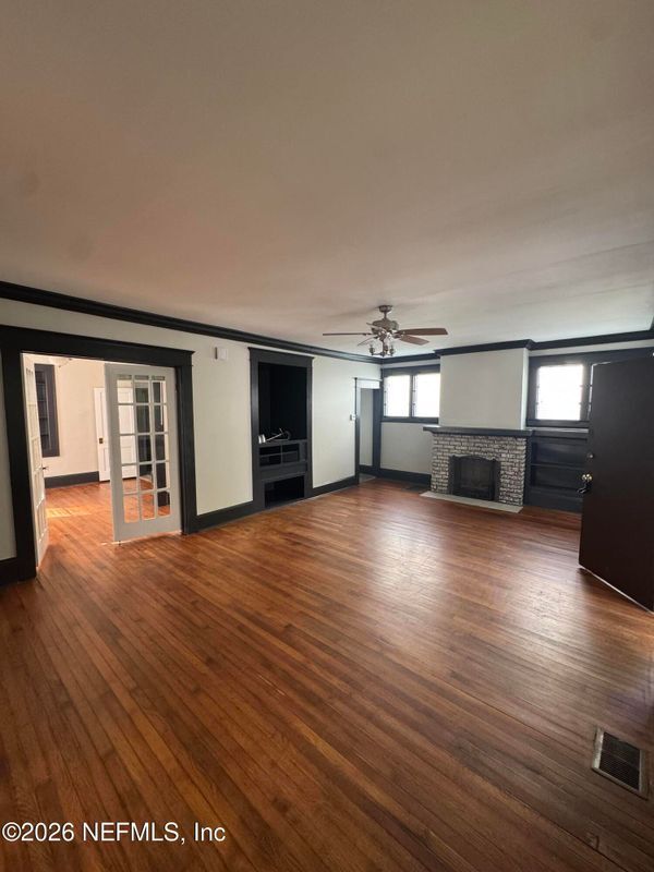 2512 College St Unit 1