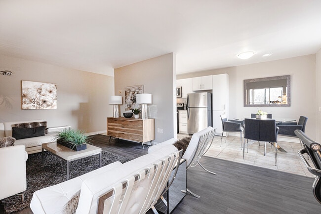 Photo - Barclay Towers