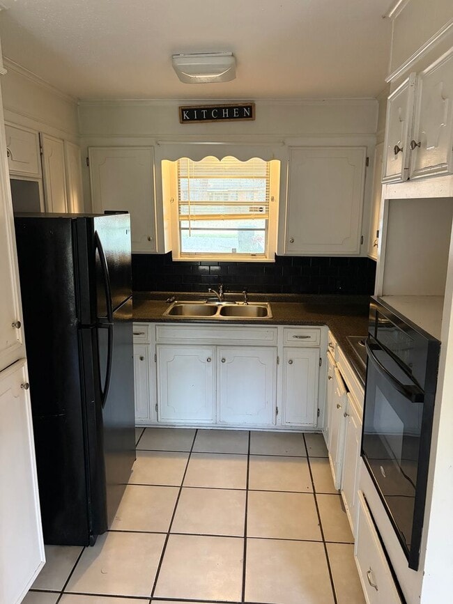 Photo - Updated 3 Bedroom Home in Southern Hills