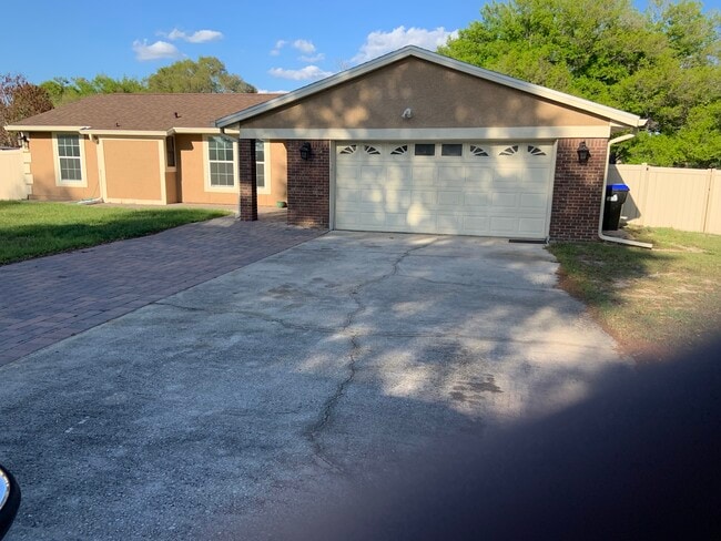 Building Photo - 341 Minneola Dr