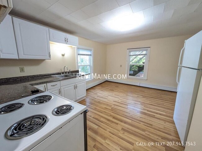 Photo - 28 Autumn St