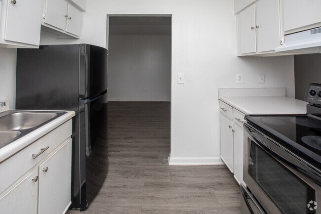 1BR,1BA-725SF