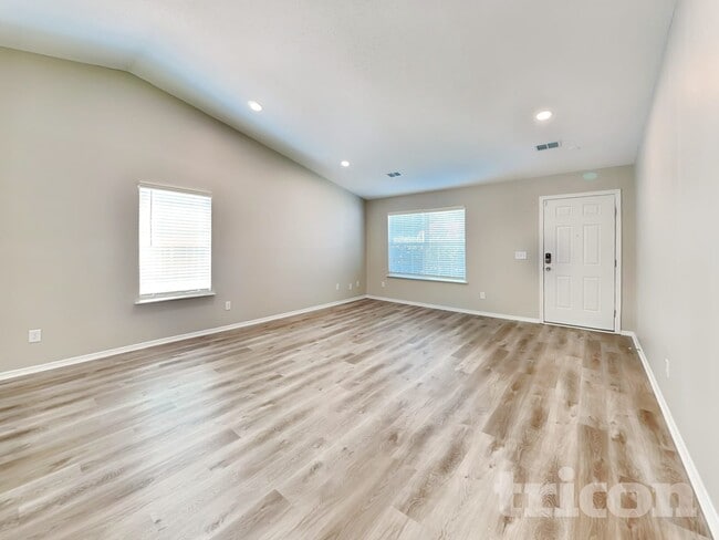 Photo - 7 Glassglenn Dr