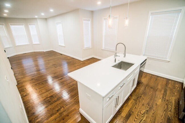 Photo - 757 Washington St Unit 1