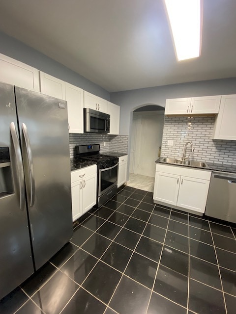 Photo - 2411 E Genesee St