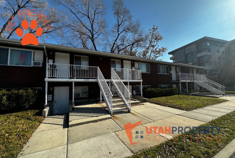 Photo - 4951 S Center St Unidad #8